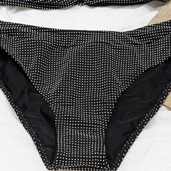 BNWT / Berlook / XL / Polka Dot O-Ring Strapless Bikini - Picture 3 of 3